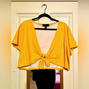 Plus Size Forever 21 Yellow and White Polka Dot Crop Top with Front Tie 3X 4X